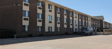 Quality Inn & Suites DFW Dallas Airport Exterior