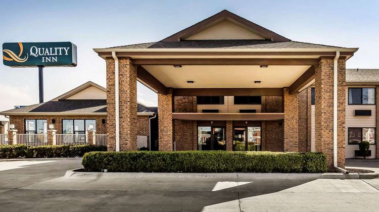 Quality Inn Exterior