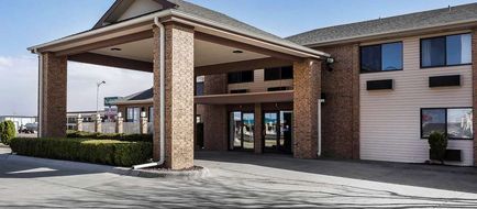 Quality Inn Exterior