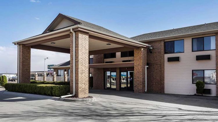 Quality Inn Exterior