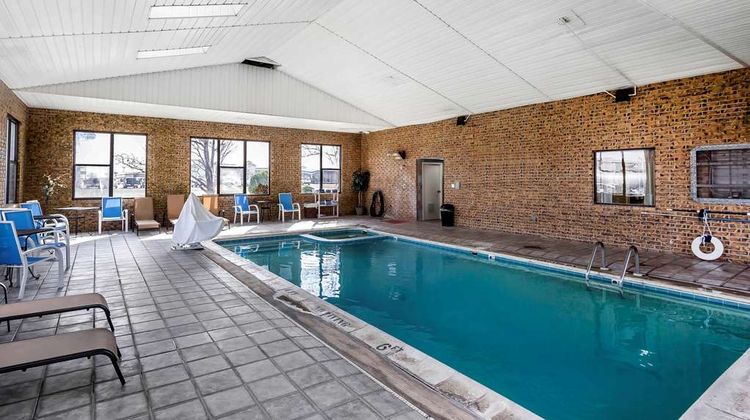 Quality Inn Pool