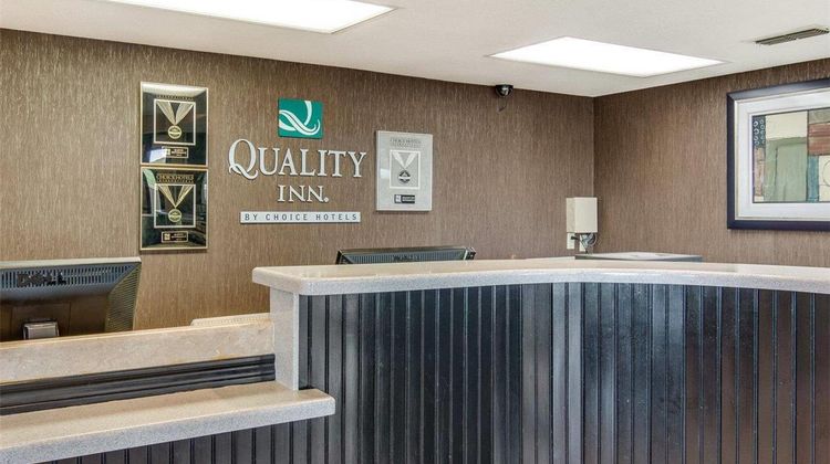 Quality Inn Mount Pleasant Lobby