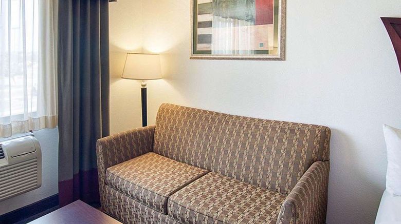<b>Quality Inn Midland Room</b>. Images powered by <a href="https://iceportal.shijigroup.com/" title="IcePortal" target="_blank">IcePortal</a>.