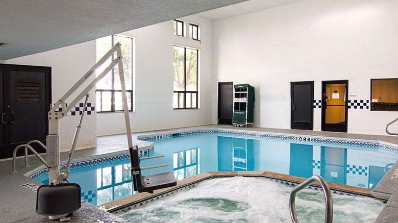 <b>Quality Inn Midland Pool</b>. Images powered by <a href="https://iceportal.shijigroup.com/" title="IcePortal" target="_blank">IcePortal</a>.