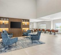 Quality Inn Midland Lobby