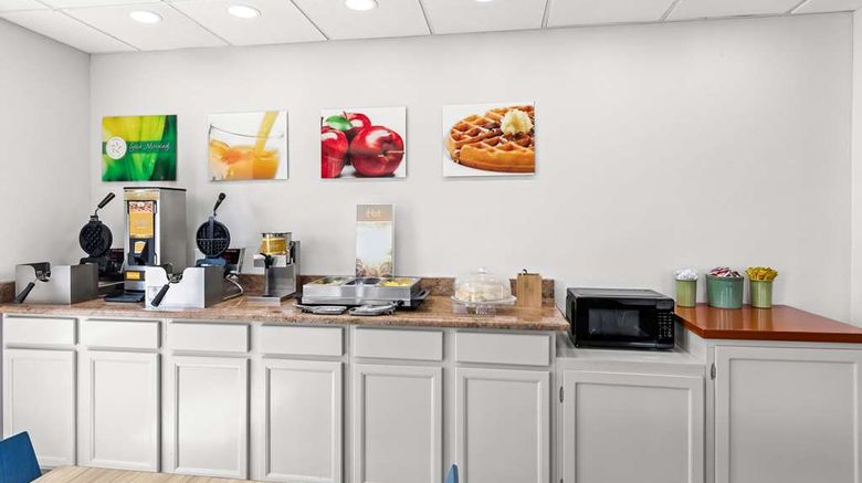 <b>Quality Inn Restaurant</b>. Images powered by <a href="https://iceportal.shijigroup.com/" title="IcePortal" target="_blank">IcePortal</a>.