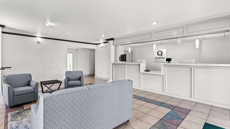 <b>Quality Inn Lobby</b>. Images powered by <a href="https://iceportal.shijigroup.com/" title="IcePortal" target="_blank">IcePortal</a>.