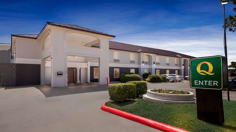 <b>Quality Inn Exterior</b>. Images powered by <a href="https://iceportal.shijigroup.com/" title="IcePortal" target="_blank">IcePortal</a>.