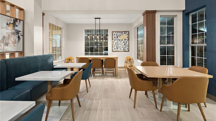 Comfort Suites North - Fossil Creek Restaurant
