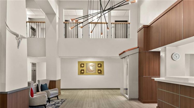Comfort Suites North - Fossil Creek Lobby