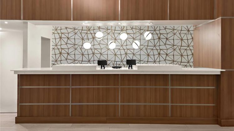 Comfort Suites North - Fossil Creek Lobby