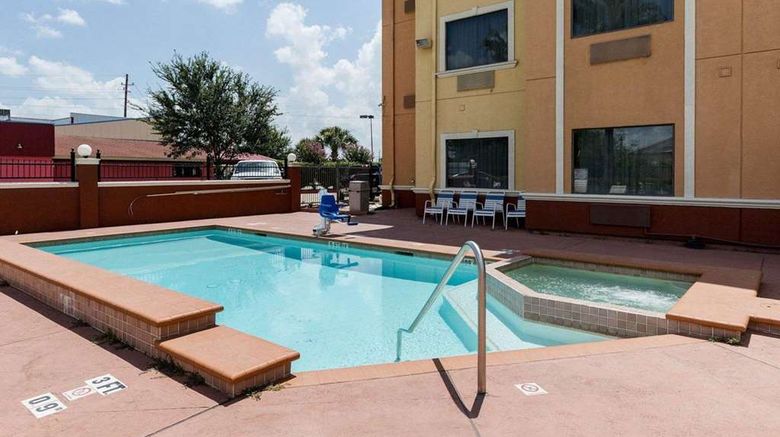 <b>Quality Suites Houston Nw Cy-Fair Pool</b>. Images powered by <a href="https://iceportal.shijigroup.com/" title="IcePortal" target="_blank">IcePortal</a>.