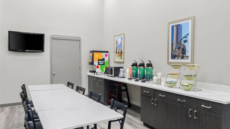 <b>Quality Suites Houston Nw Cy-Fair Restaurant</b>. Images powered by <a href="https://iceportal.shijigroup.com/" title="IcePortal" target="_blank">IcePortal</a>.