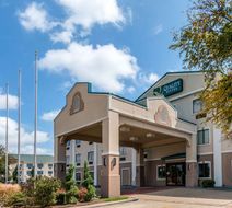 Quality Suites Burleson Exterior