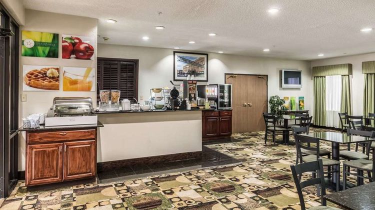 Quality Suites Burleson Restaurant