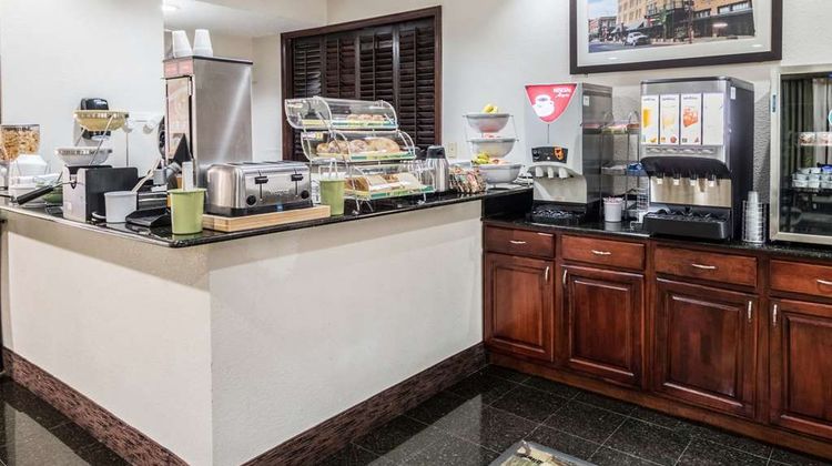Quality Suites Burleson Restaurant