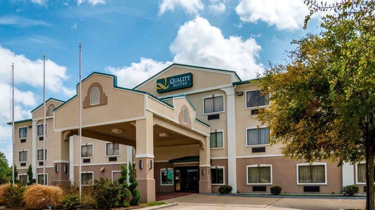Quality Suites Burleson Exterior