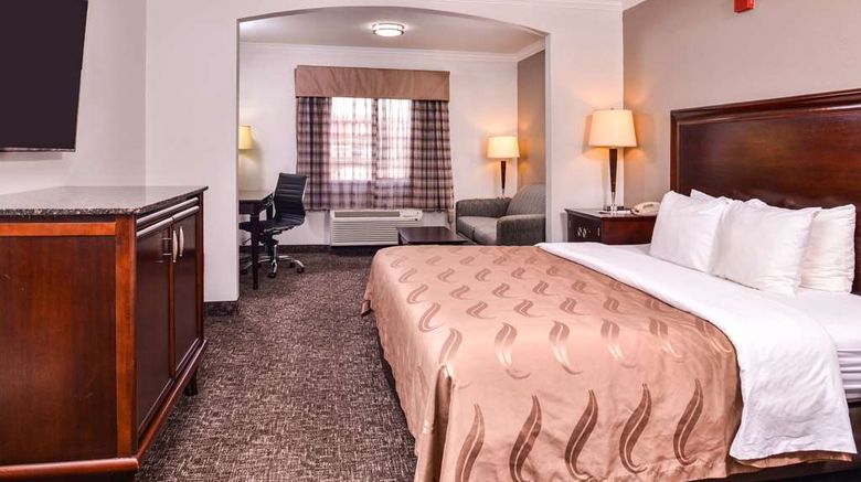 <b>Quality Inn and Suites Beaumont Suite</b>. Images powered by <a href="https://iceportal.shijigroup.com/" title="IcePortal" target="_blank">IcePortal</a>.