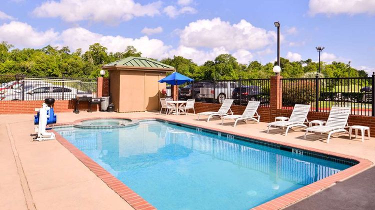 Quality Inn and Suites Beaumont Pool