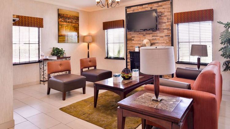 Quality Inn and Suites Beaumont Lobby