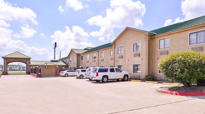 <b>Quality Inn and Suites Beaumont Exterior</b>. Images powered by <a href="https://iceportal.shijigroup.com/" title="IcePortal" target="_blank">IcePortal</a>.