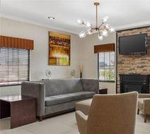 Quality Inn and Suites Beaumont Lobby