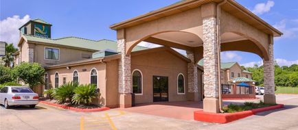 Quality Inn and Suites Beaumont Exterior