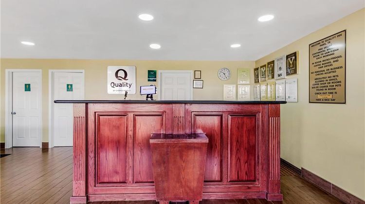Quality Inn Lobby
