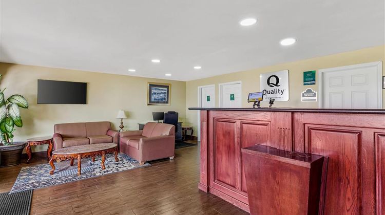 Quality Inn Lobby