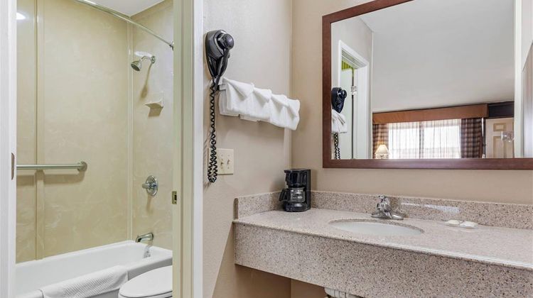Quality Inn Room