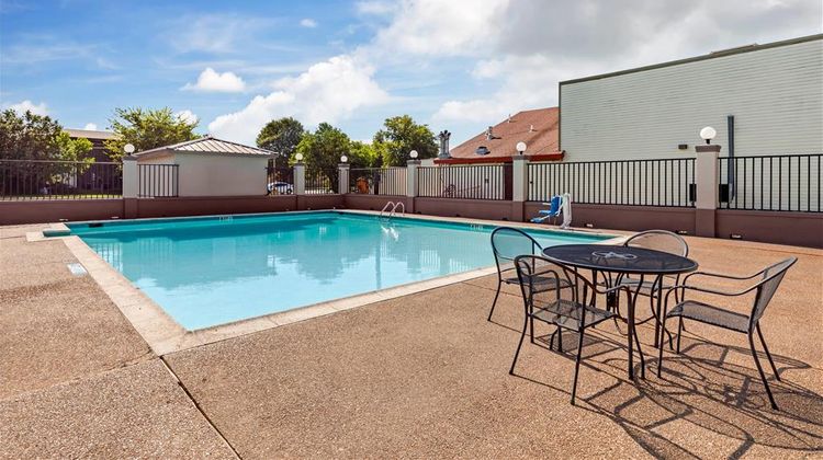 Quality Inn Pool