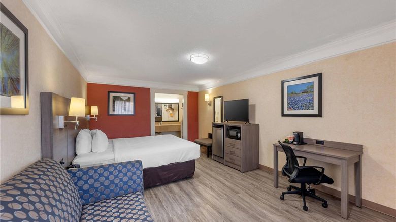<b>Quality Inn Marble Falls Suite</b>. Images powered by <a href="https://iceportal.shijigroup.com/" title="IcePortal" target="_blank">IcePortal</a>.