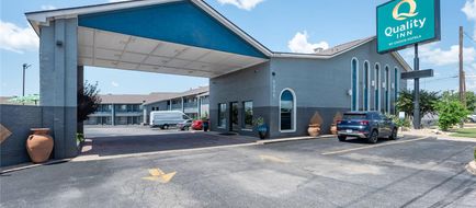 Quality Inn Marble Falls Exterior