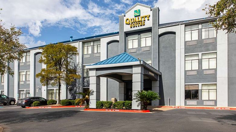 Quality Suites Austin South St Elmo District Exterior. Images powered by <a href="https://iceportal.shijigroup.com" target="_blank" rel="noopener">Ice Portal</a>.