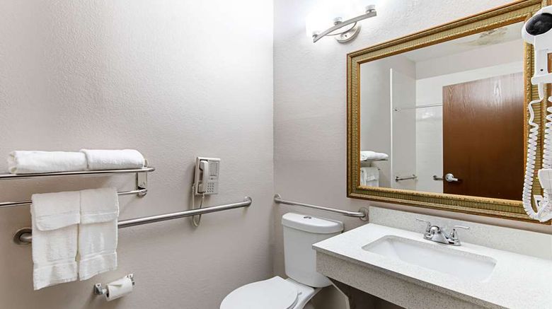 <b>Quality Suites Austin South St Elmo District Room</b>. Images powered by <a href="https://iceportal.shijigroup.com/" title="IcePortal" target="_blank">IcePortal</a>.