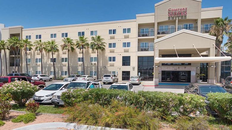 <b>Comfort Suites Exterior</b>. Images powered by <a href="https://iceportal.shijigroup.com/" title="IcePortal" target="_blank">IcePortal</a>.