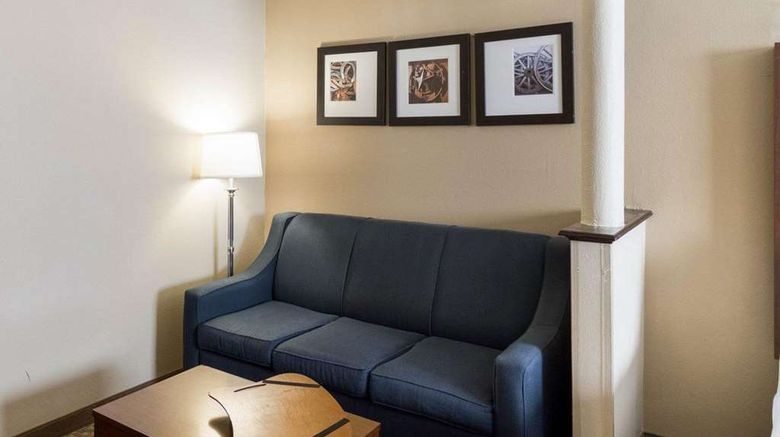 <b>Quality Suites of Midland Room</b>. Images powered by <a href="https://iceportal.shijigroup.com/" title="IcePortal" target="_blank">IcePortal</a>.