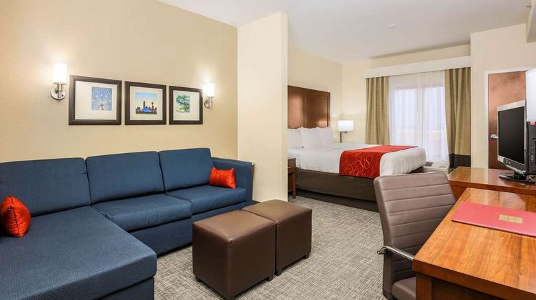 <b>Comfort Suites DFW N Grapevine Room</b>. Images powered by <a href="https://iceportal.shijigroup.com/" title="IcePortal" target="_blank">IcePortal</a>.
