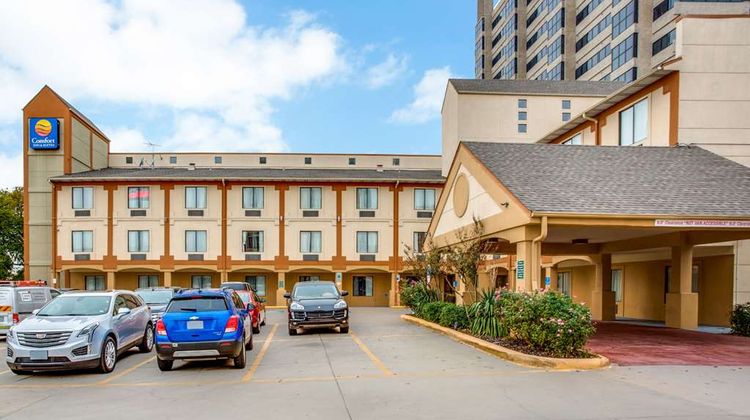 Comfort Inn & Suites Market Ctr Exterior
