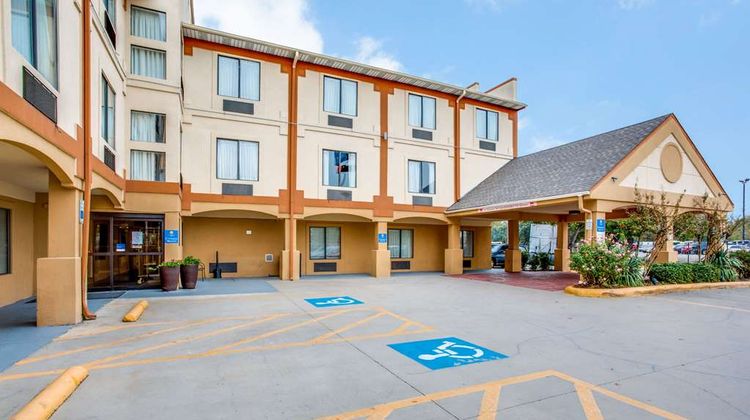 Comfort Inn & Suites Market Ctr Exterior