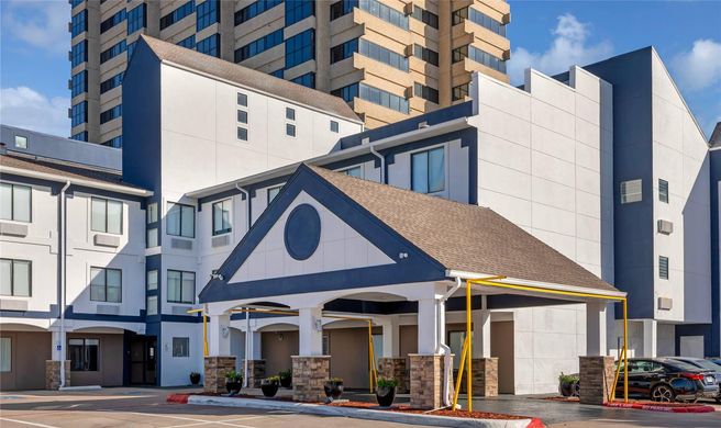 Comfort Inn & Suites Market Ctr Exterior
