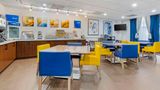 <b>Comfort Suites Willowbrook Restaurant</b>. Images powered by <a href="https://iceportal.shijigroup.com/" title="IcePortal" target="_blank">IcePortal</a>.