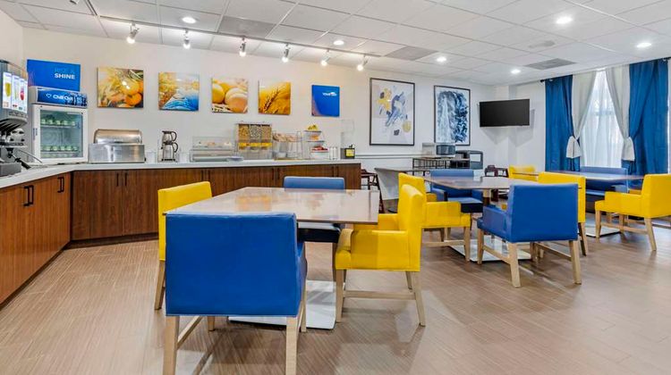 Comfort Suites Willowbrook Restaurant