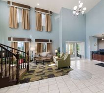Quality Inn and Suites Terrell Lobby