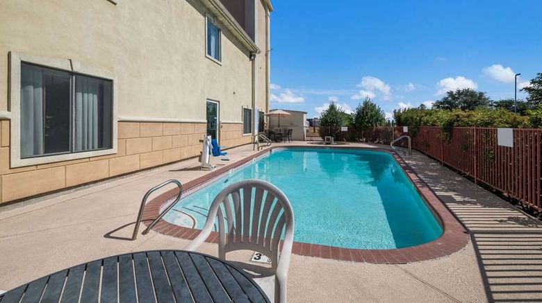 <b>Quality Inn and Suites Terrell Pool</b>. Images powered by <a href="https://iceportal.shijigroup.com/" title="IcePortal" target="_blank">IcePortal</a>.