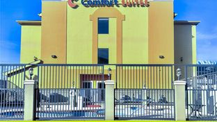 Comfort Suites Westchase