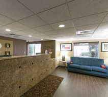 Comfort Suites North Lobby