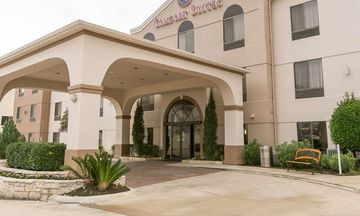Comfort Suites North