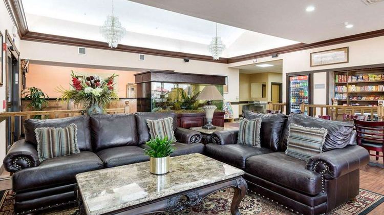 Comfort Suites Lobby