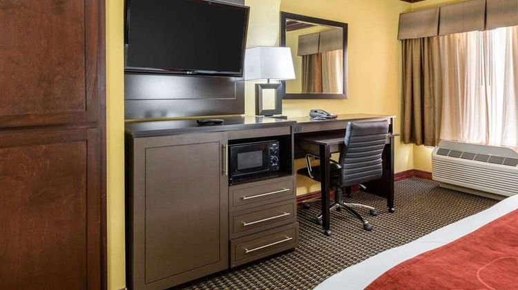 Comfort Suites Room